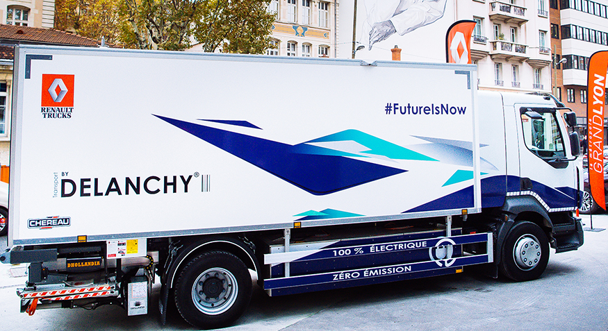 RENAULT TRUCKS PREKYBĄ ELEKTRA VAROMAIS SUNKVEŽIMIAIS PRADĖS 2019 M.