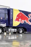 „RED BULL RACING“ KOMANDAI – SEPTYNI „RENAULT TRUCKS T“