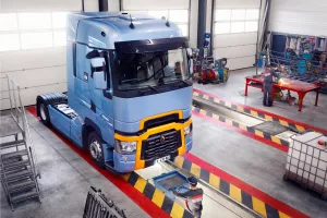 Renault Trucks T High being repaired