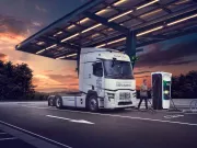 Renault Trucks E-Tech T 780 about to be charged