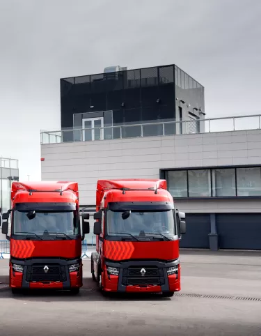 „RENAULT TRUCKS“ DALYVAUS PARODOJE „SOLUTRANS 2021”