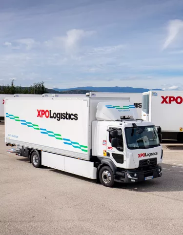 Prancūzijos vežėjas XPO perka 100 elektrinių „Renault Trucks”
